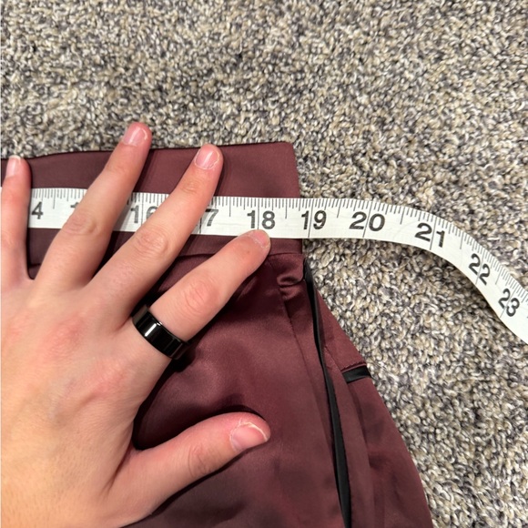 NWT Torrid Wide Leg Satin High Rise Pant 1R - Picture 6 of 8